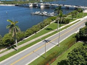 3800 Washington Road 806, West Palm Beach FL 33405