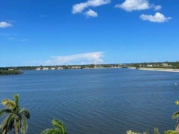 3800 Washington Road 806, West Palm Beach FL 33405