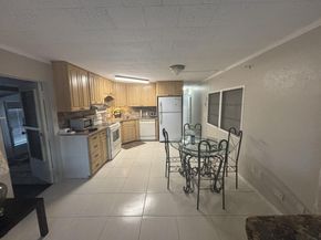 562 NE 47th St, Lot 393, Deerfield Beach FL 33064