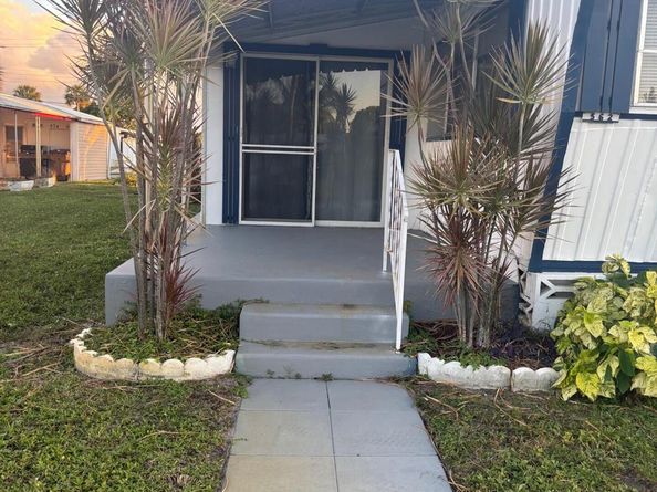 562 NE 47th St, Lot 393, Deerfield Beach FL 33064