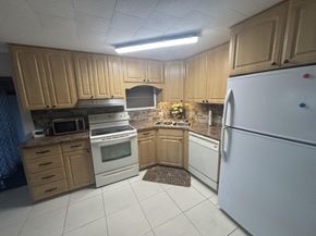 562 NE 47th St, Lot 393, Deerfield Beach FL 33064