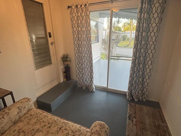 562 NE 47th St, Lot 393, Deerfield Beach FL 33064