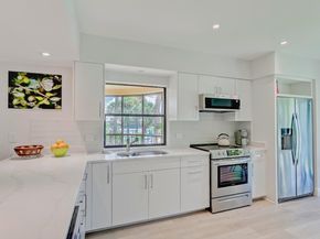 17053 Waterbend 231 Drive 231, Jupiter FL 33477