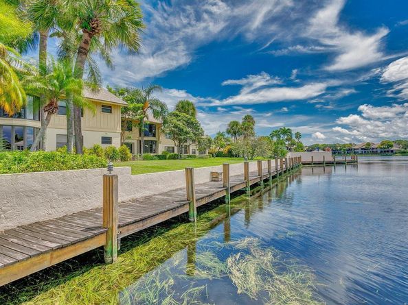 17053 Waterbend 231 Drive 231, Jupiter FL 33477