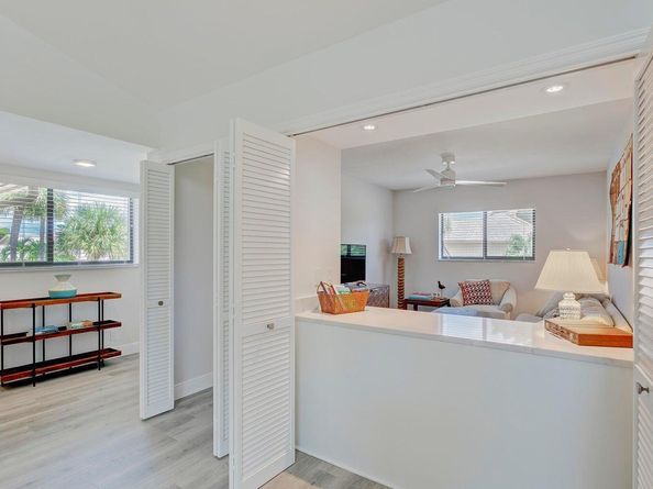 17053 Waterbend 231 Drive 231, Jupiter FL 33477