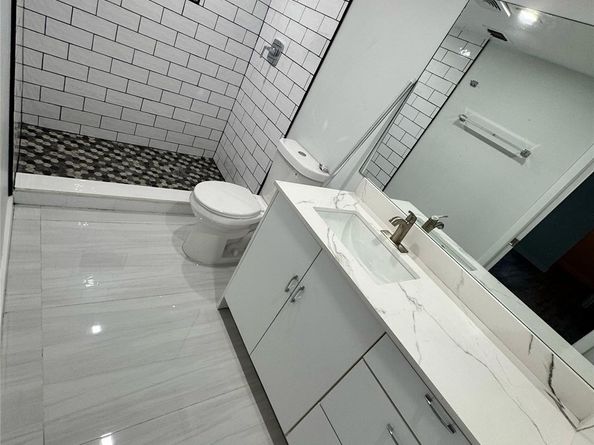 Undisclosed Address #FX-10535837, Lauderdale Lakes FL 33319