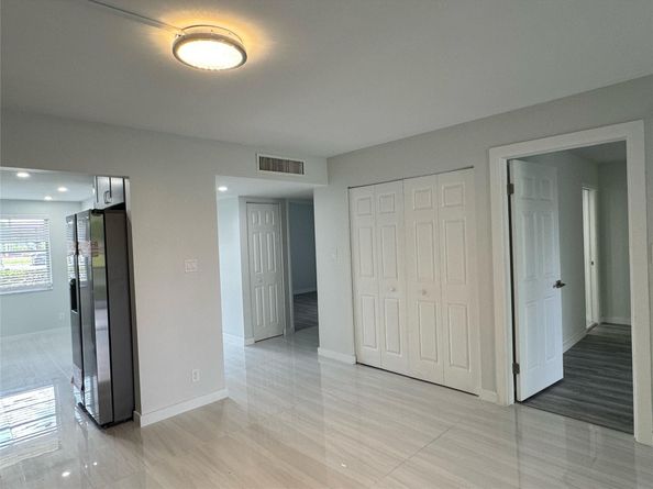 Undisclosed Address #FX-10535837, Lauderdale Lakes FL 33319