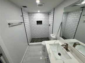 Undisclosed Address #FX-10535837, Lauderdale Lakes FL 33319