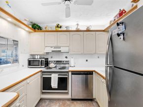 2998 Sunrise Lks Dr 115, Sunrise FL 33322