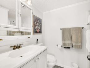 2998 Sunrise Lks Dr 115, Sunrise FL 33322