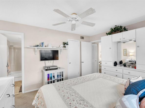 2998 Sunrise Lks Dr 115, Sunrise FL 33322