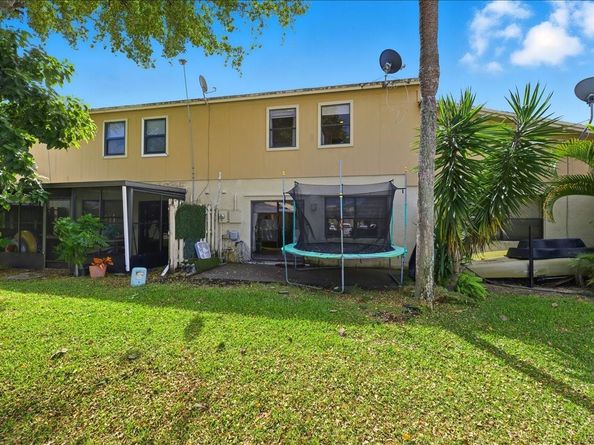 3370 Beau Rivage Dr 2X, Pompano Beach FL 33064