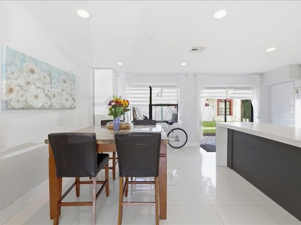 3370 Beau Rivage Dr 2X, Pompano Beach FL 33064