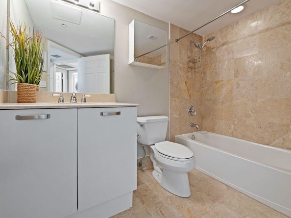 2011 N Ocean Blvd 1605, Fort Lauderdale FL 33305