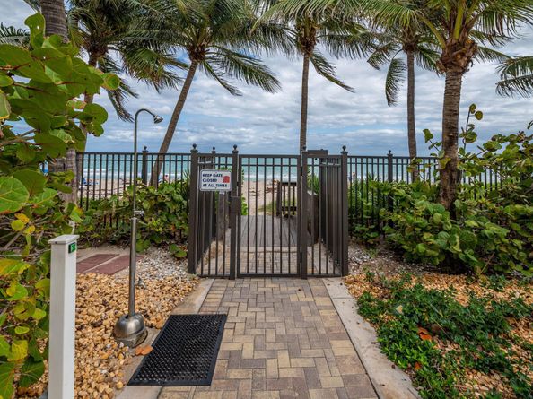 2011 N Ocean Blvd 1605, Fort Lauderdale FL 33305