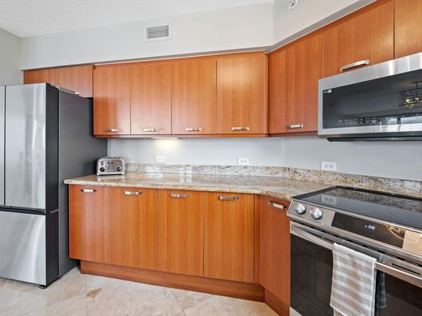 2011 N Ocean Blvd 1605, Fort Lauderdale FL 33305