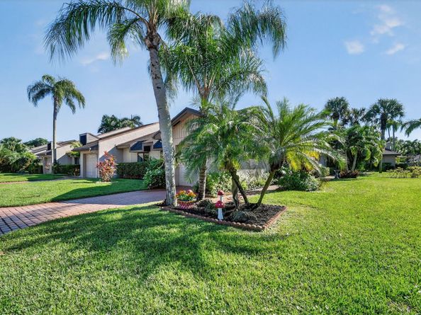 6750 Versailles Court, Lake Worth FL 33467