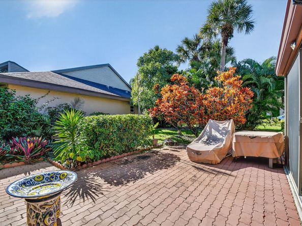 6750 Versailles Court, Lake Worth FL 33467