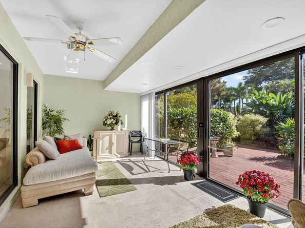 6750 Versailles Court, Lake Worth FL 33467