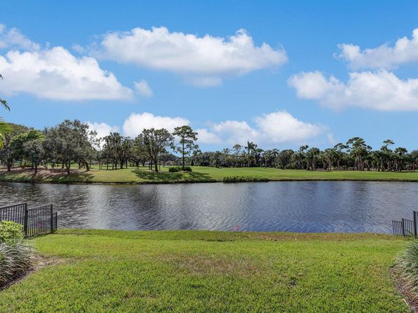 13315 Provence Drive, Palm Beach Gardens FL 33410