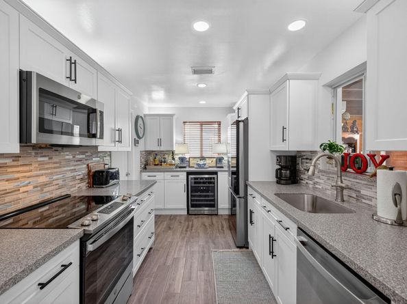 2550 E Golf Blvd, Pompano Beach FL 33064