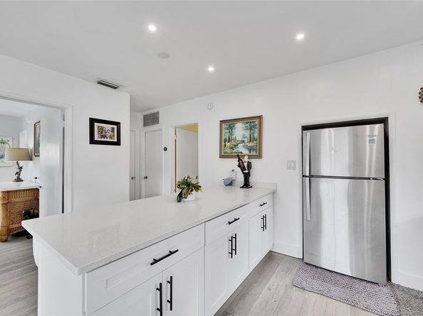 513 SW 15th St, Fort Lauderdale FL 33315