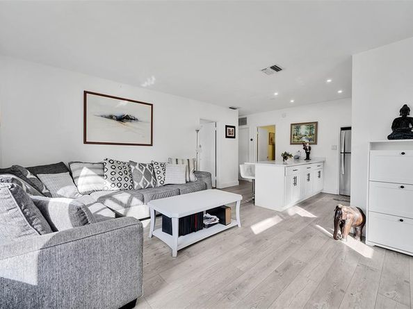 513 SW 15th St, Fort Lauderdale FL 33315