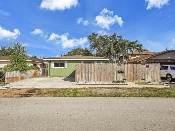 513 SW 15th St, Fort Lauderdale FL 33315