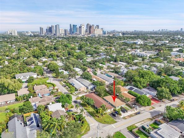 513 SW 15th St, Fort Lauderdale FL 33315