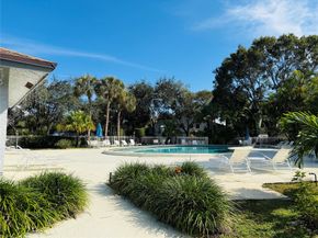 2761 S Oakland Forest Dr 204, Oakland Park FL 33309