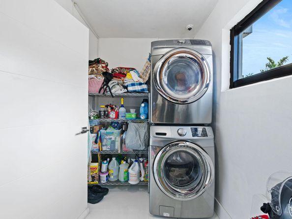 4314 Roosevelt St, Hollywood FL 33021