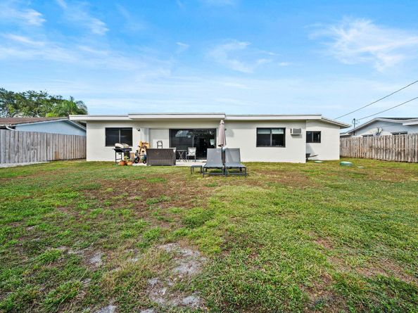 4314 Roosevelt St, Hollywood FL 33021