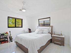 4314 Roosevelt St, Hollywood FL 33021