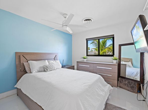 4314 Roosevelt St, Hollywood FL 33021