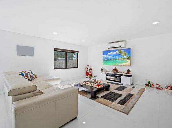 4314 Roosevelt St, Hollywood FL 33021