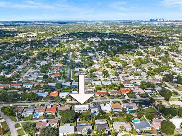 4314 Roosevelt St, Hollywood FL 33021