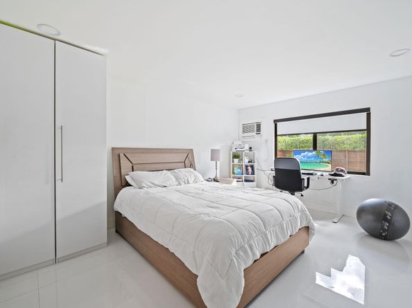 4314 Roosevelt St, Hollywood FL 33021