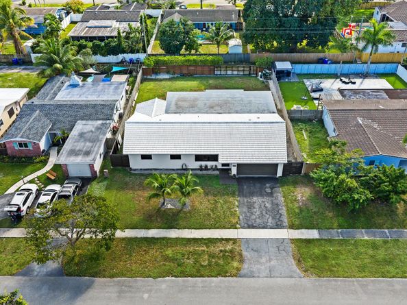 4314 Roosevelt St, Hollywood FL 33021