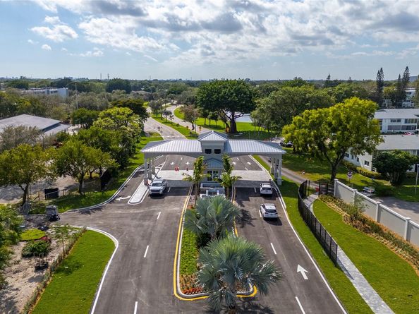 1081 Westbury H 1081, Deerfield Beach FL 33442
