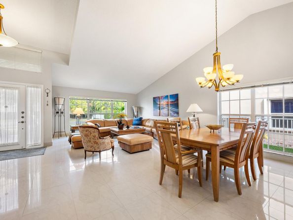 1011 NW 193rd Ave, Pembroke Pines FL 33029