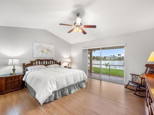 1011 NW 193rd Ave, Pembroke Pines FL 33029