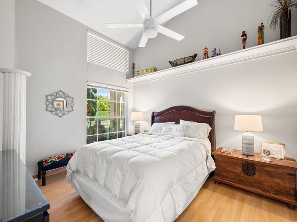 1011 NW 193rd Ave, Pembroke Pines FL 33029