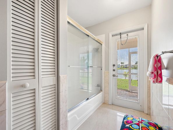 1011 NW 193rd Ave, Pembroke Pines FL 33029