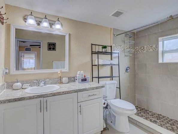 1105 W 34th St, Riviera Beach FL 33404