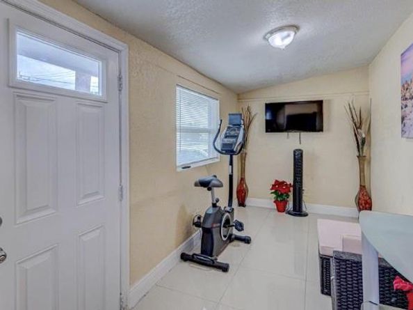 1105 W 34th St, Riviera Beach FL 33404