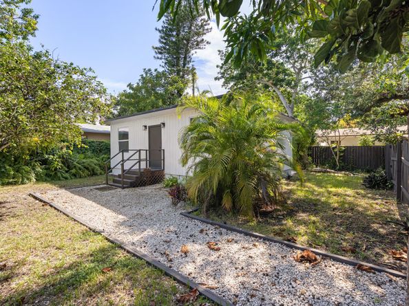 615 SW 14th Ave, Fort Lauderdale FL 33312