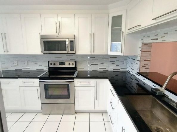 4735 E Lucerne Lakes Boulevard E 413, Lake Worth FL 33467