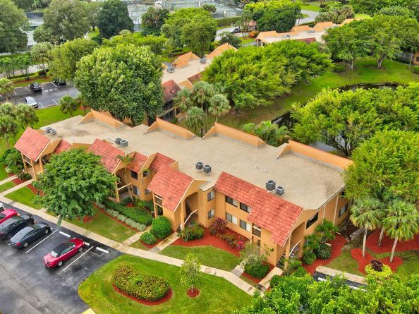 11255 Green Lake Drive 202, Boynton Beach FL 33437