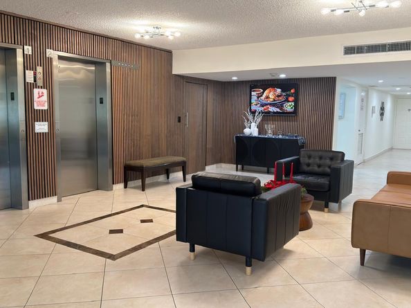 3960 Oaks Clubhouse Drive 502, Pompano Beach FL 33069