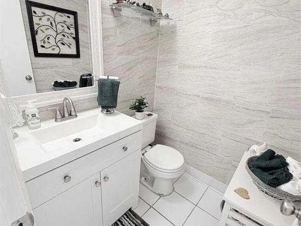 3040 Holiday Springs Blvd 110, Margate FL 33063